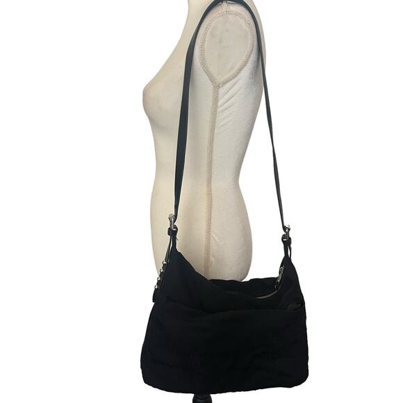 Rebecca Minkoff Handbags - Rebecca Minkoff black nylon messenger bag medium with adjustable strap